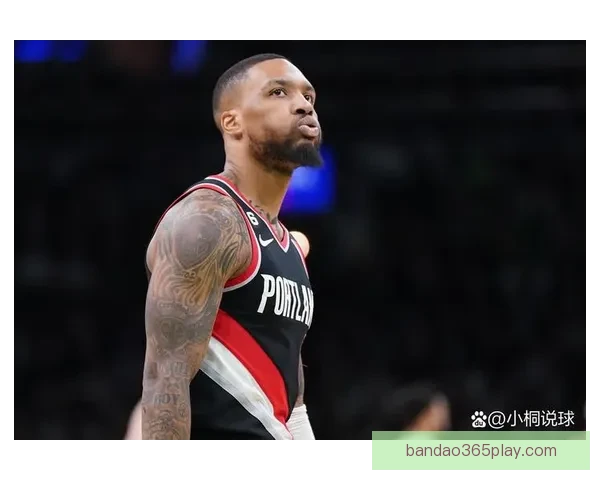 杨瀚森女友与利拉德儿子欢乐互动社媒晒温馨合影瞬间